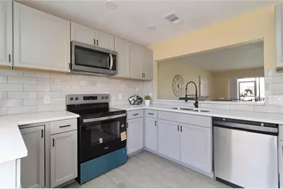 5345 Lake Arrowhead Trail #12, Sarasota, FL 34231 - Photo 7