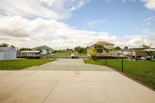 18310 Van Nuys Cir, Port Charlotte, FL 33948 - Photo 29