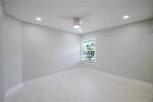 18310 Van Nuys Cir, Port Charlotte, FL 33948 - Photo 23