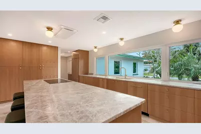 1967 Brookhaven Drive, Sarasota, FL 34239 - Photo 15