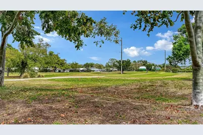 1967 Brookhaven Drive, Sarasota, FL 34239 - Photo 49