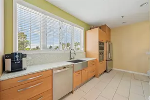 660 Cedars Ct, Longboat Key, FL 34228 - Photo 11
