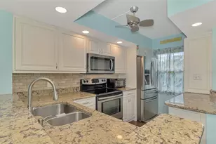 433 Cerromar Ln, Venice, FL 34293 - Photo 5