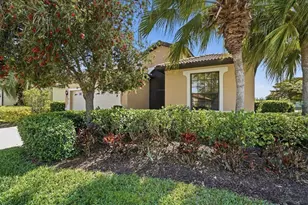 8205 Stirling Falls Cir, Sarasota, FL 34243 - Photo 5