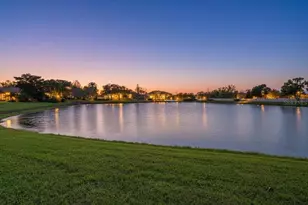 8205 Stirling Falls Cir, Sarasota, FL 34243 - Photo 57