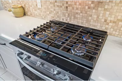 8205 Stirling Falls Circle, Sarasota, FL 34243 - Photo 21