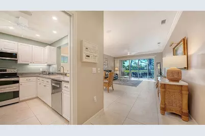 3410 Chelmsford Court #3, Sarasota, FL 34235 - Photo 7