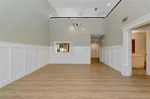 4518 S Ascot Circle, Sarasota, FL 34235 - Photo 13