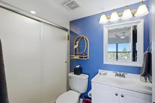 1001 Benjamin Franklin Dr, Sarasota, FL 34236 - Photo 25