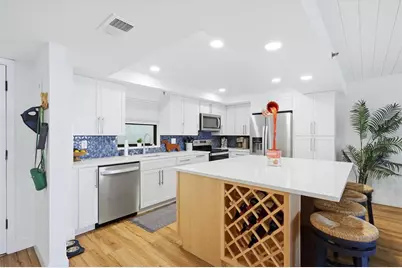 1001 Benjamin Franklin Drive #604, Sarasota, FL 34236 - Photo 3