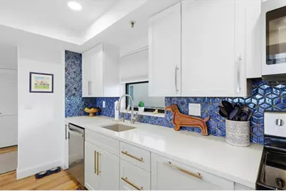 1001 Benjamin Franklin Drive #604, Sarasota, FL 34236 - Photo 5