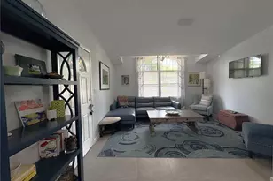 4045 Palau Dr, Sarasota, FL 34241 - Photo 7