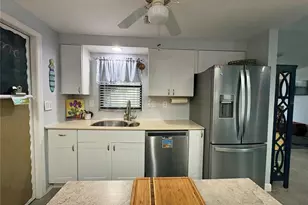 4045 Palau Dr, Sarasota, FL 34241 - Photo 17