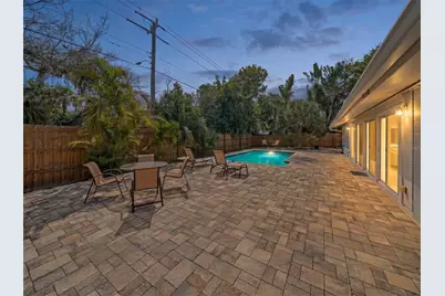 611 Venice Lane, Sarasota, FL 34242 - Photo 37