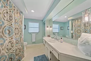 611 Venice Ln, Sarasota, FL 34242 - Photo 31