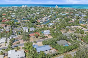 611 Venice Ln, Sarasota, FL 34242 - Photo 43