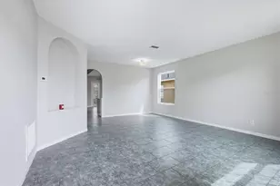 919 Grand Canyon Dr, Valrico, FL 33594 - Photo 5