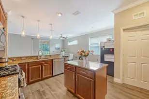 6122 Blue Runner Ct, Lakewood Ranch, FL 34202 - Photo 13