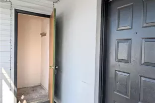 1122 68th Ave Dr W, Bradenton, FL 34207 - Photo 3