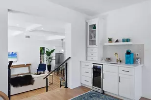 2538 Trinidad St, Sarasota, FL 34231 - Photo 9