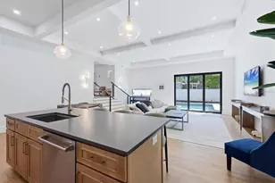 2538 Trinidad St, Sarasota, FL 34231 - Photo 21