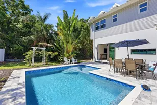 2538 Trinidad St, Sarasota, FL 34231 - Photo 7