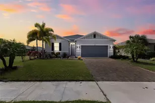 7434 35th Ln E, Sarasota, FL 34243 - Photo 1