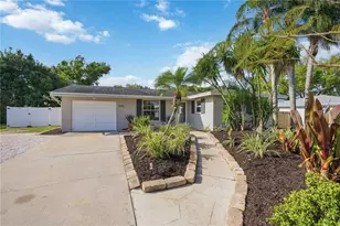 2546 Parma St, Sarasota, FL 34231 - Photo 5