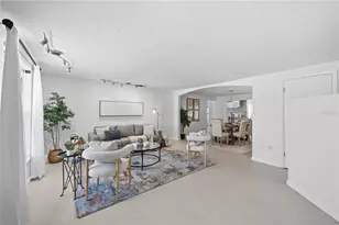 2546 Parma St, Sarasota, FL 34231 - Photo 9