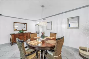 415 Spring Lakes Blvd, Bradenton, FL 34210 - Photo 9