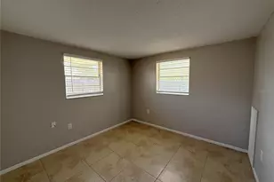 450 Briarwood Rd, Venice, FL 34293 - Photo 9