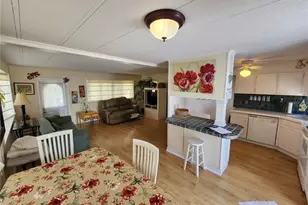 305 Batan Ct, Bradenton, FL 34207 - Photo 9