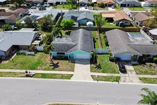 6456 Tarawa Dr, Sarasota, FL 34241 - Photo 3