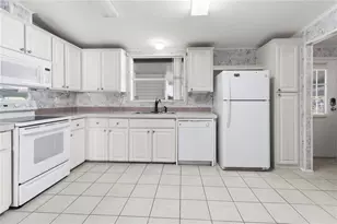 8307 Nancy Ln, Ellenton, FL 34222 - Photo 9