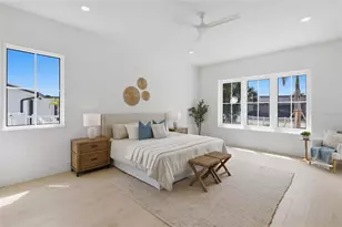 680 Key Royale Dr, Holmes Beach, FL 34217 - Photo 21