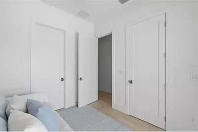 680 Key Royale Drive, Holmes Beach, FL 34217 - Photo 31