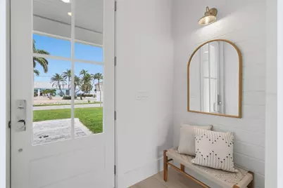 680 Key Royale Drive, Holmes Beach, FL 34217 - Photo 5