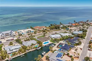 680 Key Royale Dr, Holmes Beach, FL 34217 - Photo 55