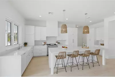 680 Key Royale Drive, Holmes Beach, FL 34217 - Photo 13