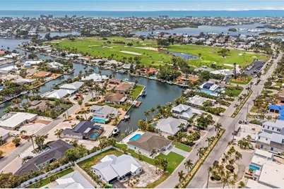 680 Key Royale Drive, Holmes Beach, FL 34217 - Photo 51