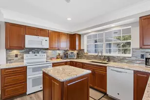 2005 W 21st Street W, Palmetto, FL 34221 - Photo 9