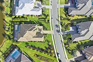 8465 Pavia Way, Lakewood Ranch, FL 34202 - Photo 73