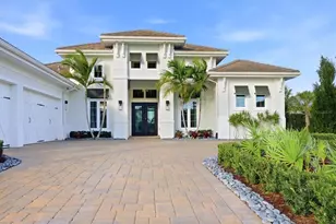 8465 Pavia Way, Lakewood Ranch, FL 34202 - Photo 13