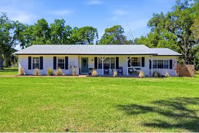 9811 28th Avenue E, Palmetto, FL 34221 - Photo 1