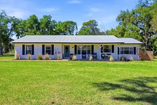 9811 28th Ave E, Palmetto, FL 34221 - Photo 3