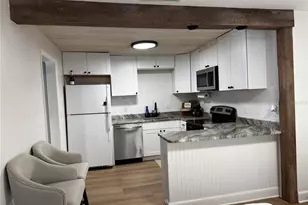 3008 Hillview St, Sarasota, FL 34239 - Photo 5