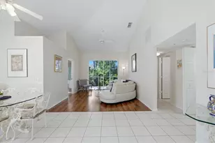 4205 Castlebridge Ln, Sarasota, FL 34238 - Photo 5