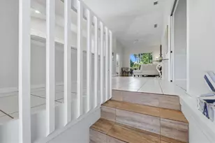 4205 Castlebridge Ln, Sarasota, FL 34238 - Photo 3