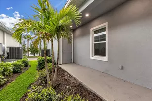 192 Eagleston Ln, Sarasota, FL 34240 - Photo 9