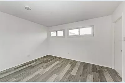 4477 Sandner Drive, Sarasota, FL 34243 - Photo 27